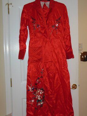 1950's Korean War Kimono Vintage Womens SATIN SILK FABRIC Embroidered Robe 50's